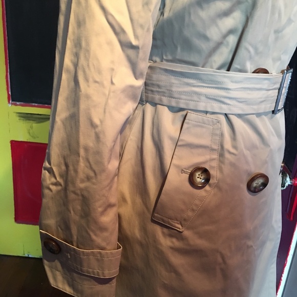 Michael Kors Khaki Belted Trench, Small Like-New - Picture 4 of 7